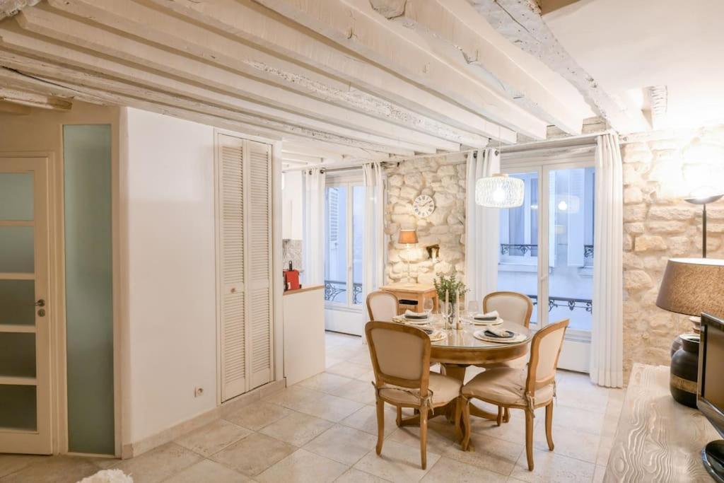 Cosy Appartement En Plein Marais Parigi Esterno foto